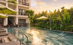 White Lotus Hotel Hoian